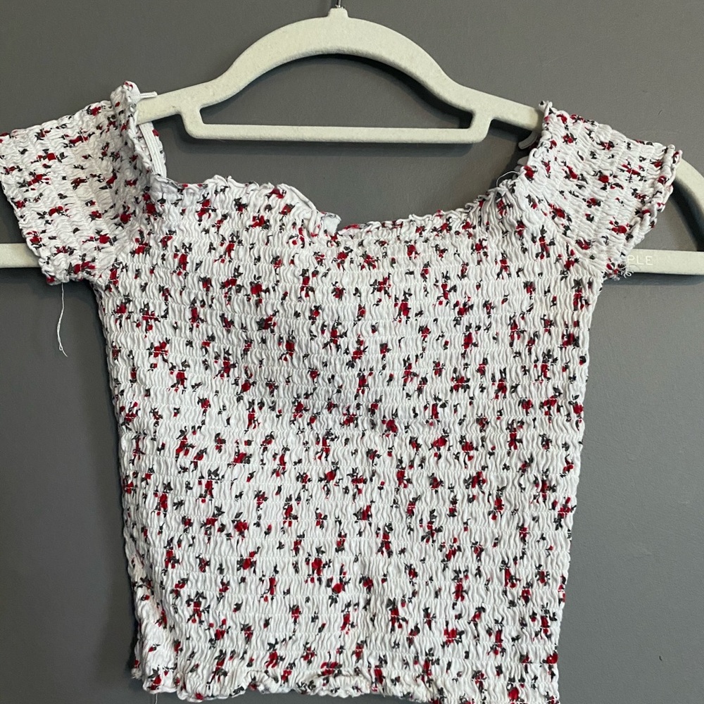 Ruched white floral off the shoulder tee